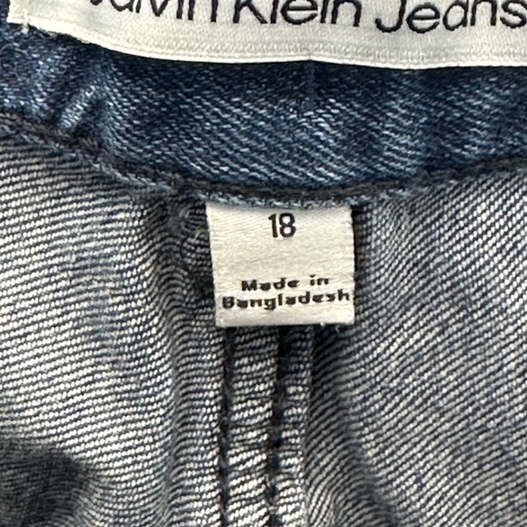 Calvin Klein Jeans Big Boys Slim Straight Distressed 403 Hollis Jeans - size 18 - Picture 6 of 15